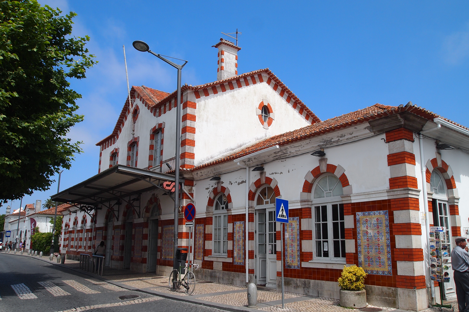 How to get to Pena Palace from Sintra railway station
